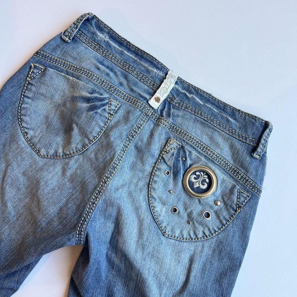 Y2K‎ Dereon Low Rise Vintage Capris with Grommet Details